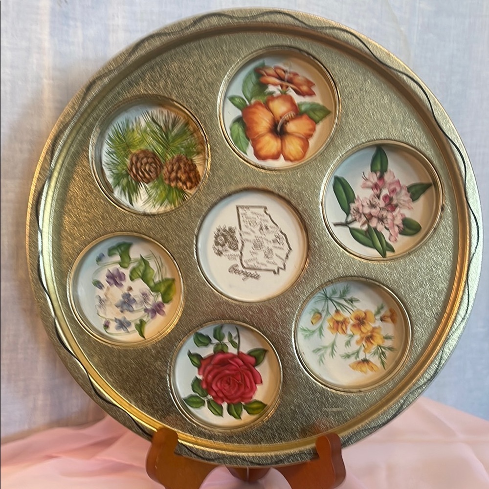 Vintage Floral Decorative gold cup holder featuring state of Georgia